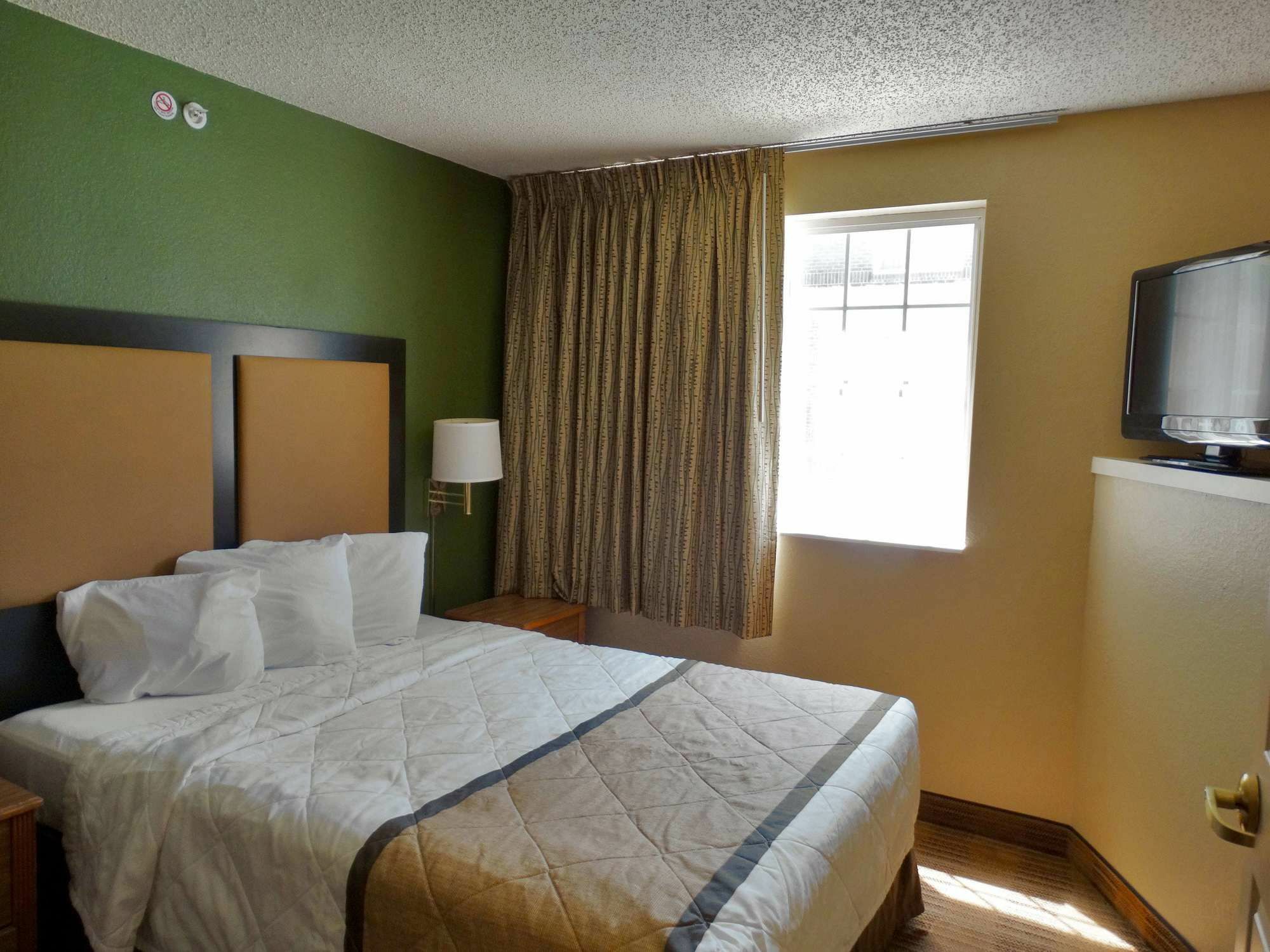 Extended Stay America Select Suites - Orlando - Lake Mary - 1040 Greenwood Blvd Екстериор снимка